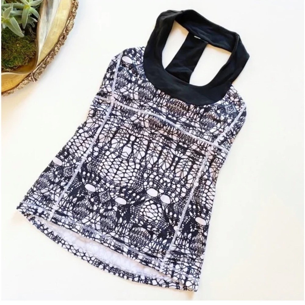 Lululemon Womens Glacier Skull Sports Top Size 6